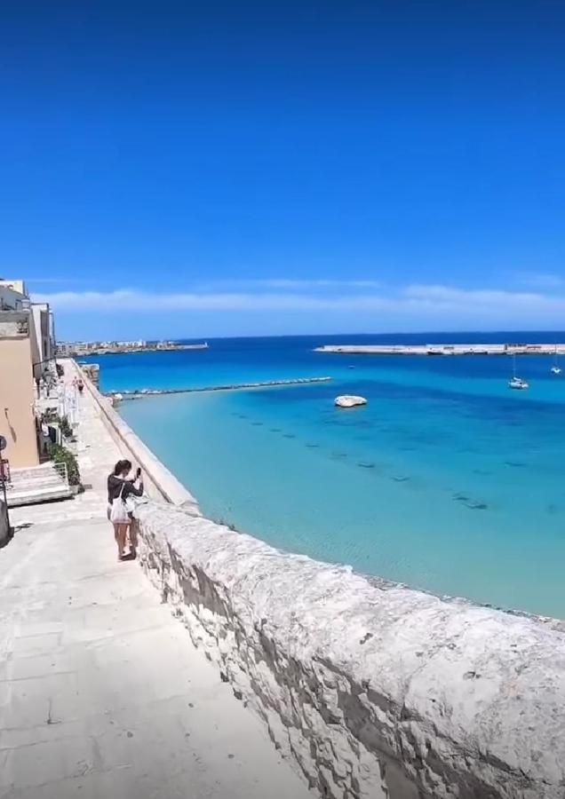 B&B L'Oasi Del Sole Uggiano La Chiesa Bagian luar foto