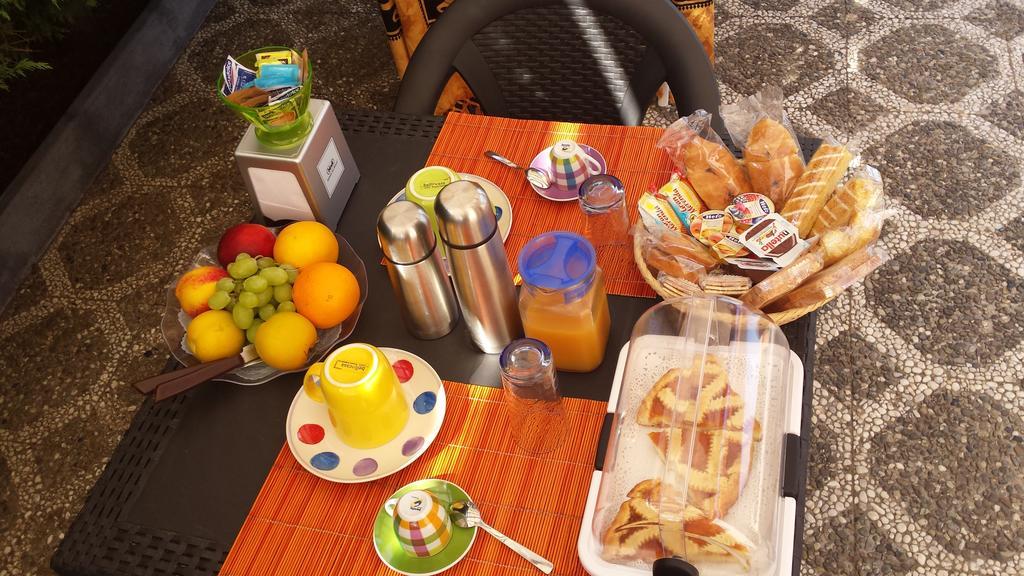 B&B L'Oasi Del Sole Uggiano La Chiesa Bagian luar foto